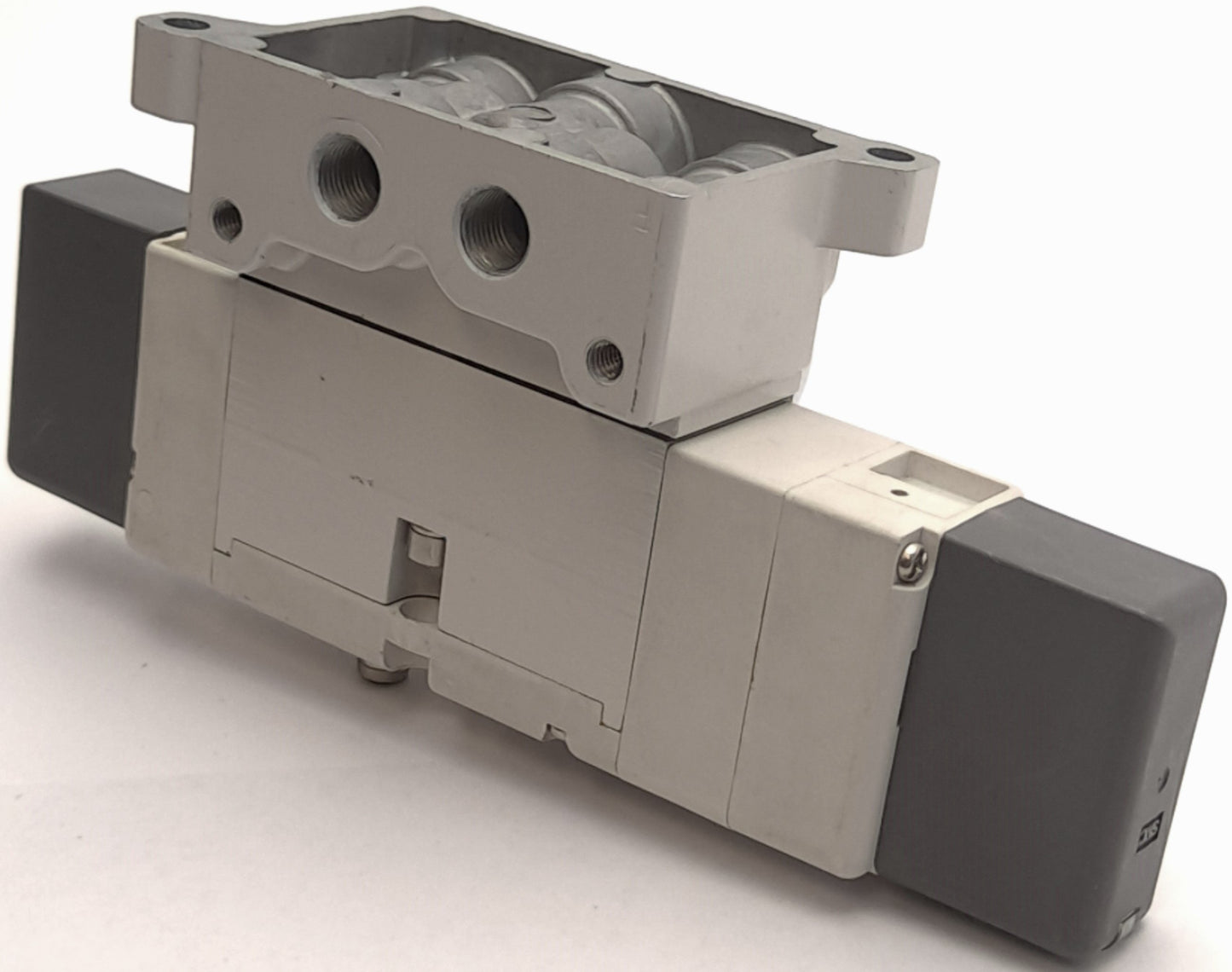Used SMC EVS1-01-FHG-D-3ZRM0 Solenoid Valve, 24VDC, 1MPa Max, 42mA, M Plug VS7 Series