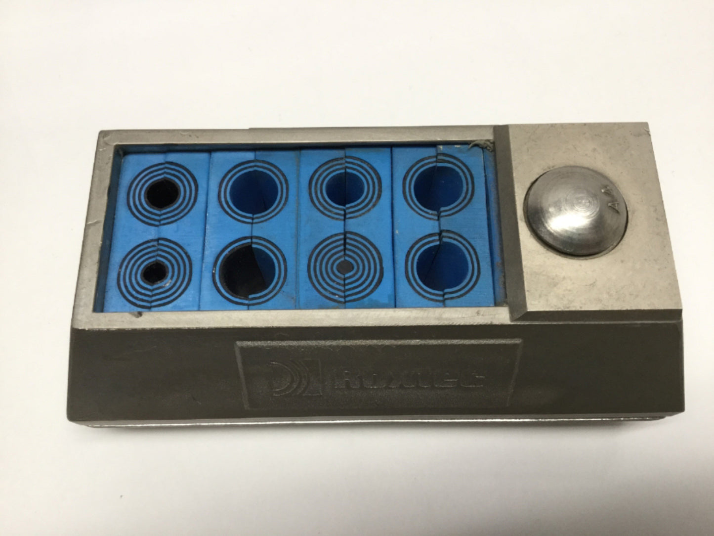 Used Roxtec CF 8 Cable Wire Entry Enclosure Cabinet Seal Frame, 8-Gland, 75x140x59mm
