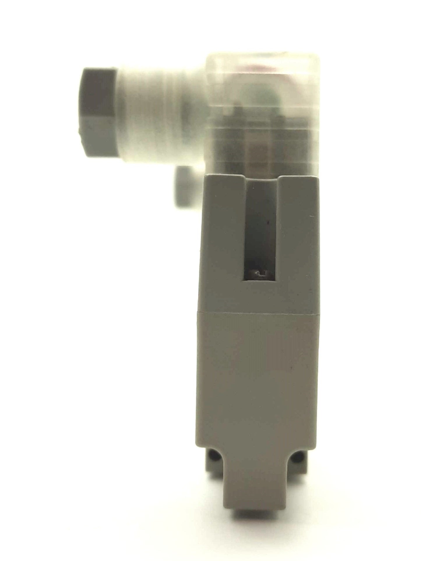 Used SMC SY5320-5DZ-01T Solenoid Valve 3-Position 5-Port 0.2-0.7MPa 1/8"NPT 2x 24VDC