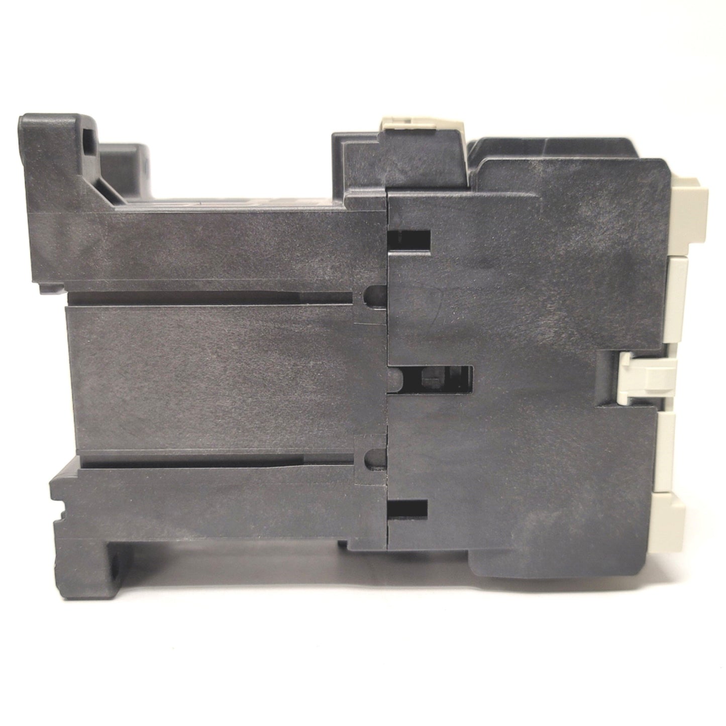 New Fuji Electric SC-E2/G SE41AG-E IEC Contactor 24VDC Coil 3-Pole 40A 30HP@600VAC