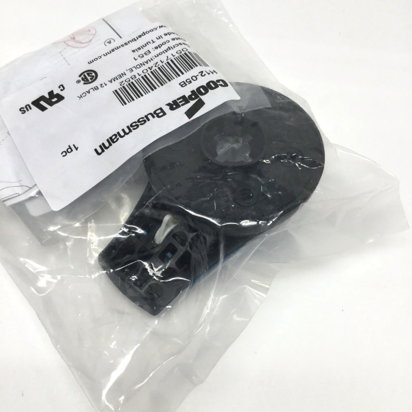 New – Open box Cooper Bussmann H12-05B Padlockable Disconnect Switch Pistol Handle Operator