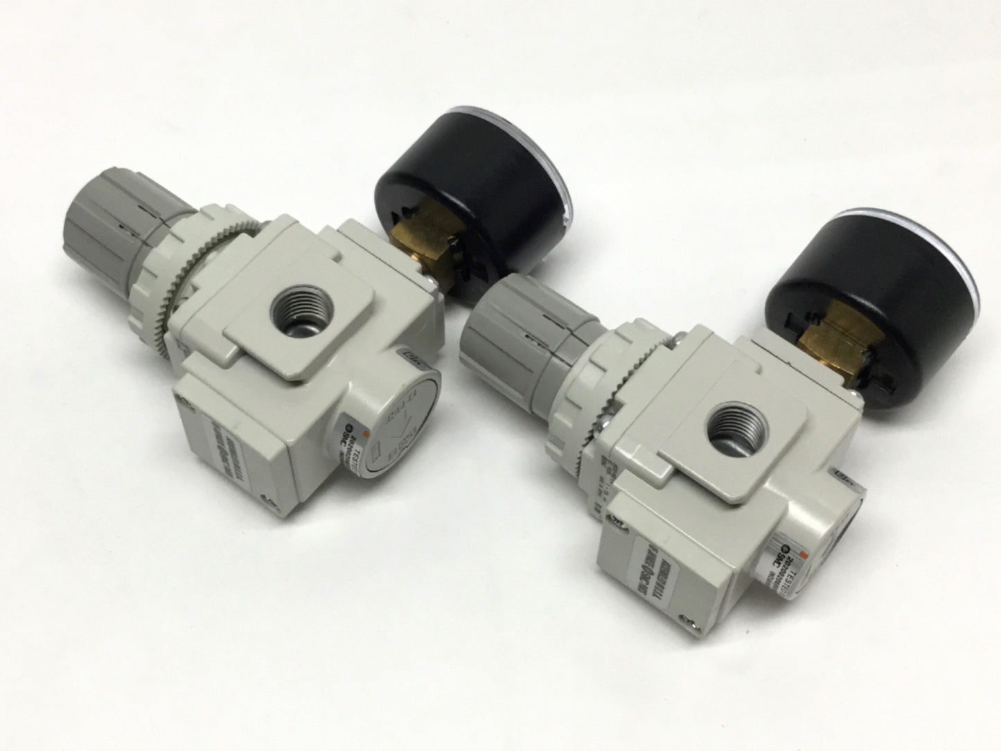 New – Open box Lot of 2 SMC AR20K-N02-RZ-B Pressure Regulators w/Backflow, 7-125psi, 1/4" NPT