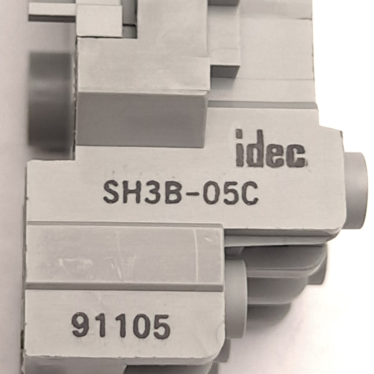 Used Lot of 4 Idec SH3B-05C Relay Socket, 11-Position, DIN Mount, 300V, 10A