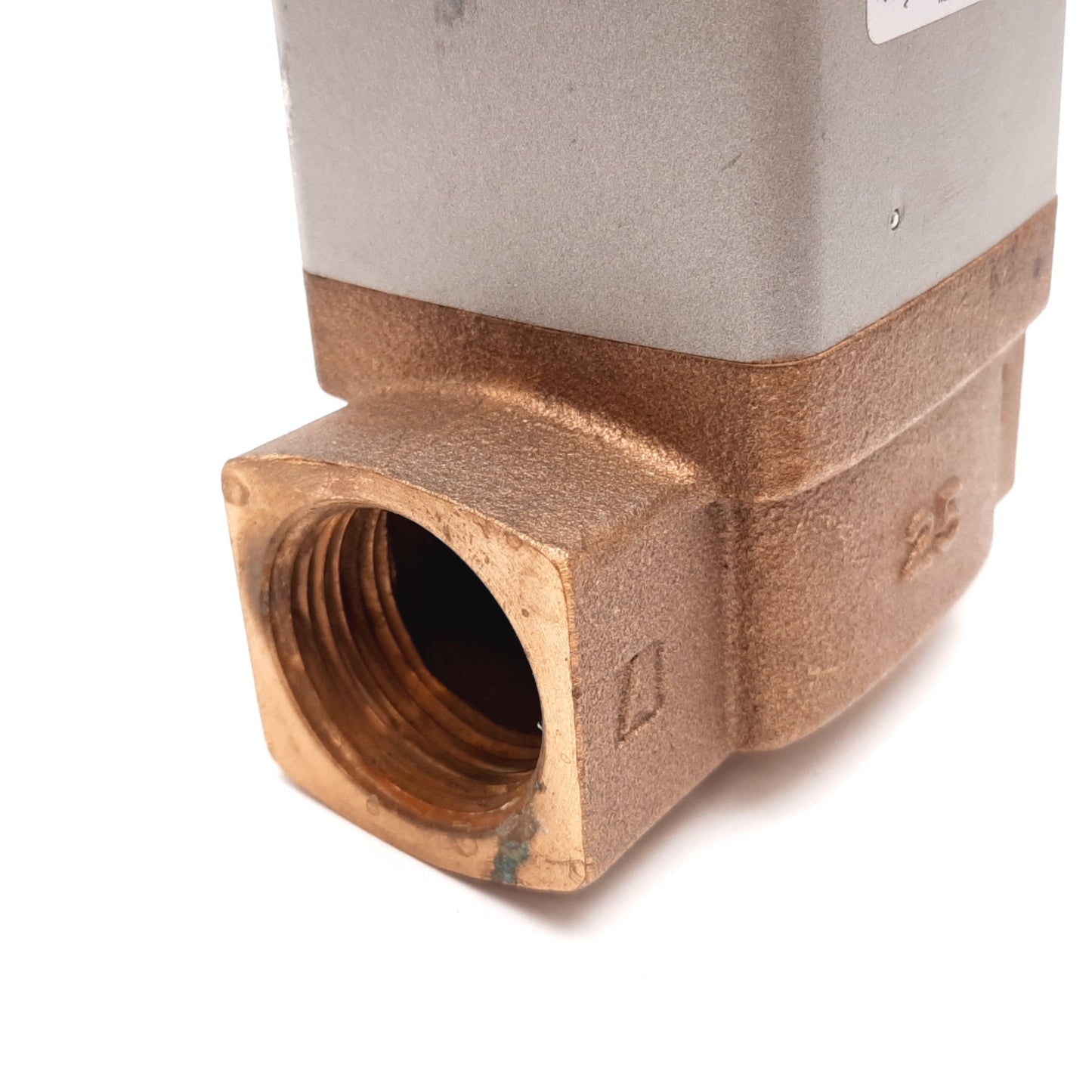 Used SMC VNB402B-N25A Process Valve, 1" NPT, -101kPa to 1MPa, Pilot: 1/8" NPT