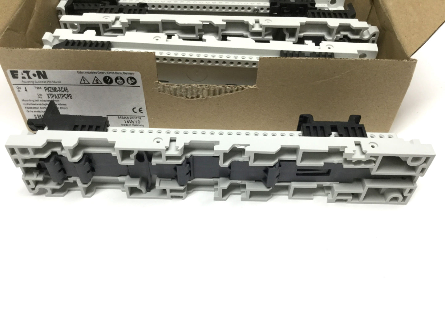 New – Open box Lot of 4 Eaton PKZM0-XC45 Top-Hat Mounting DIN Rail Adapter Plates, 45mm W