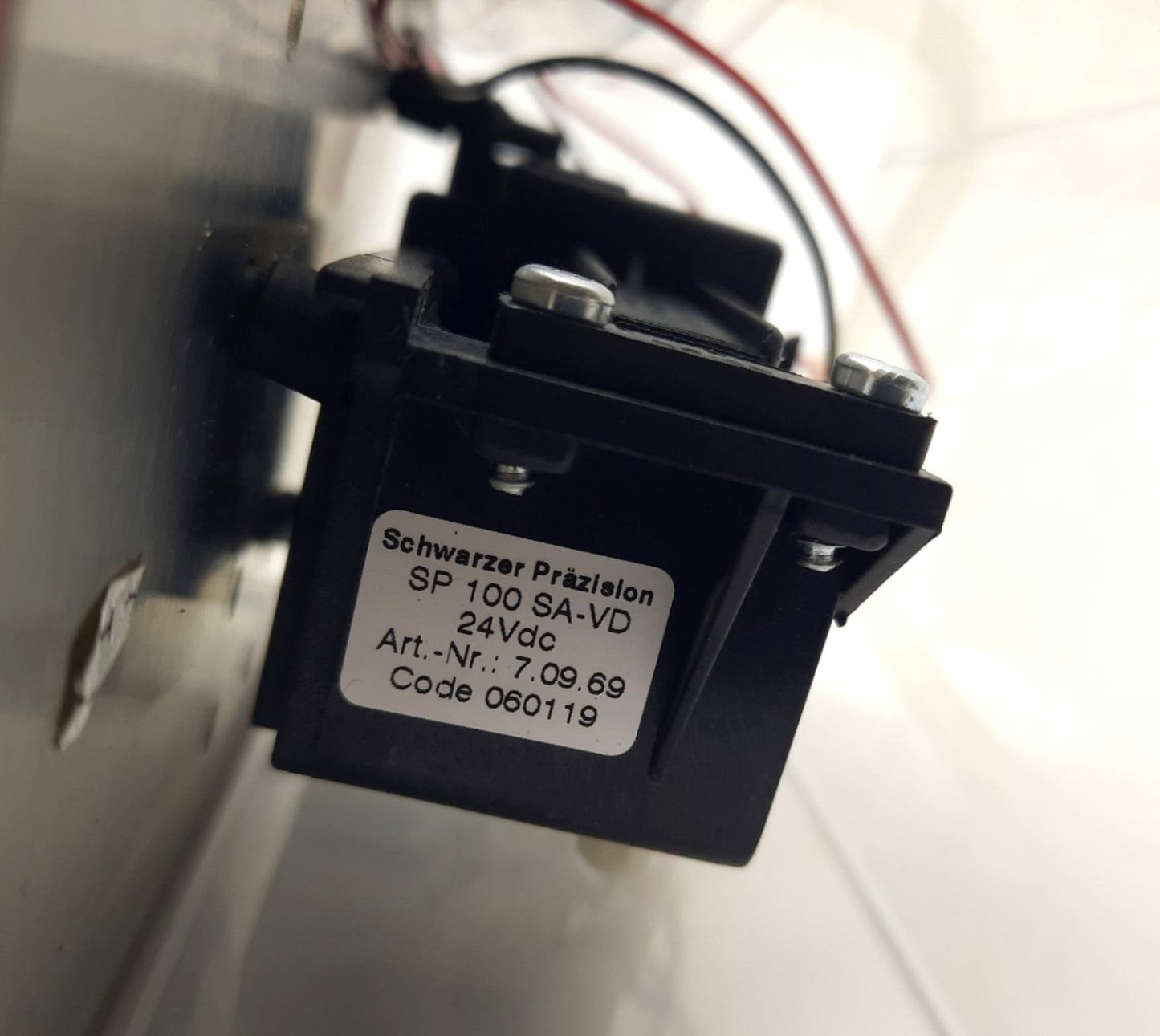 Used Schwarzer Precision SP 100 SA-VD 7.09.69 Vibrating Armature Pump 24V