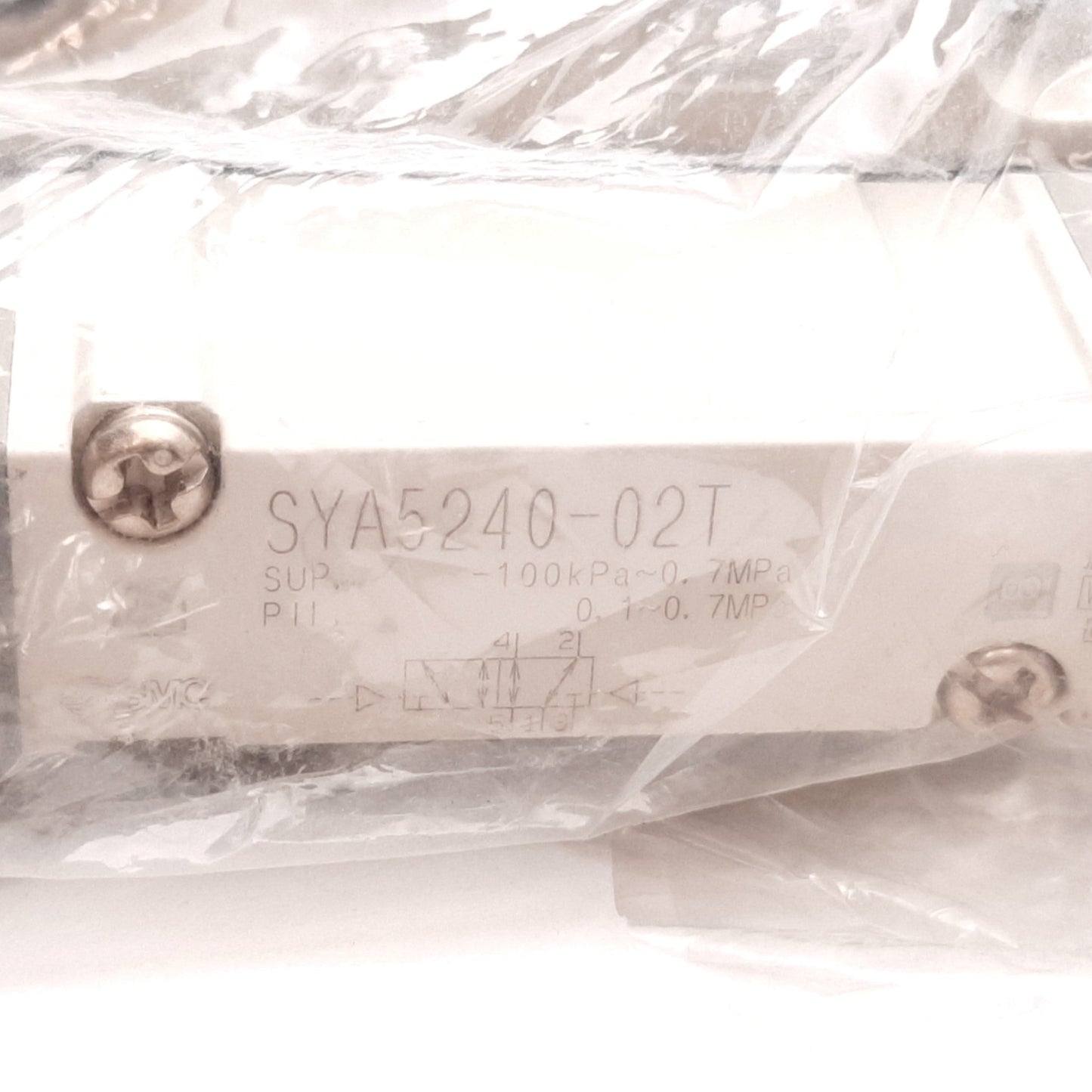 New SMC SYA5240-02T Air Pilot Valve, 2-Position 5-Port, -100kPa to 0.7MPa, 1/4" NPT