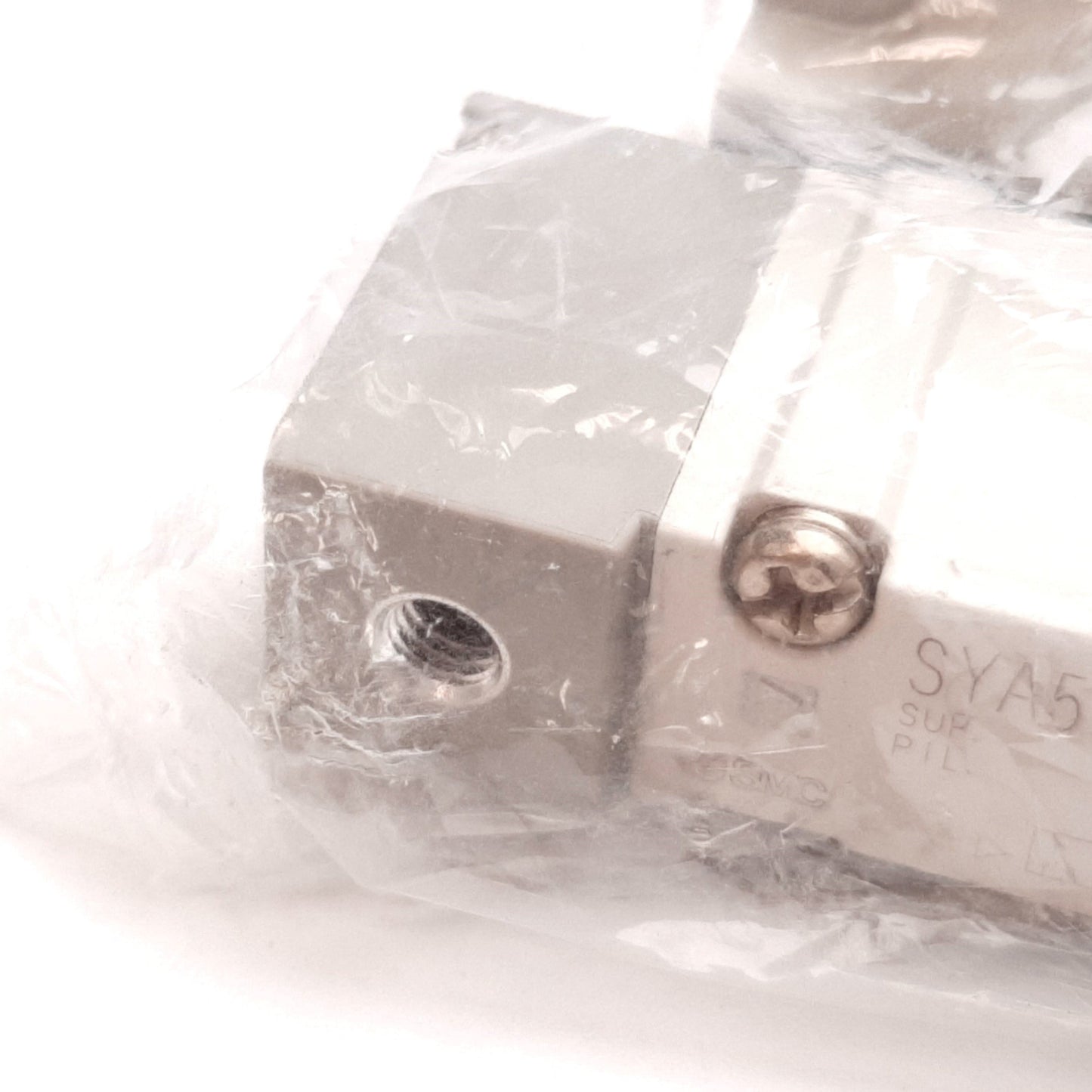 New SMC SYA5240-02T Air Pilot Valve, 2-Position 5-Port, -100kPa to 0.7MPa, 1/4" NPT