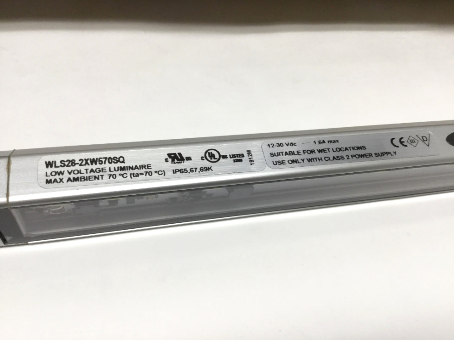 New – Open box Banner WLS28-2XW570SQ Luminaire LED Strip Work Light, White, 570mm, 12-30VDC