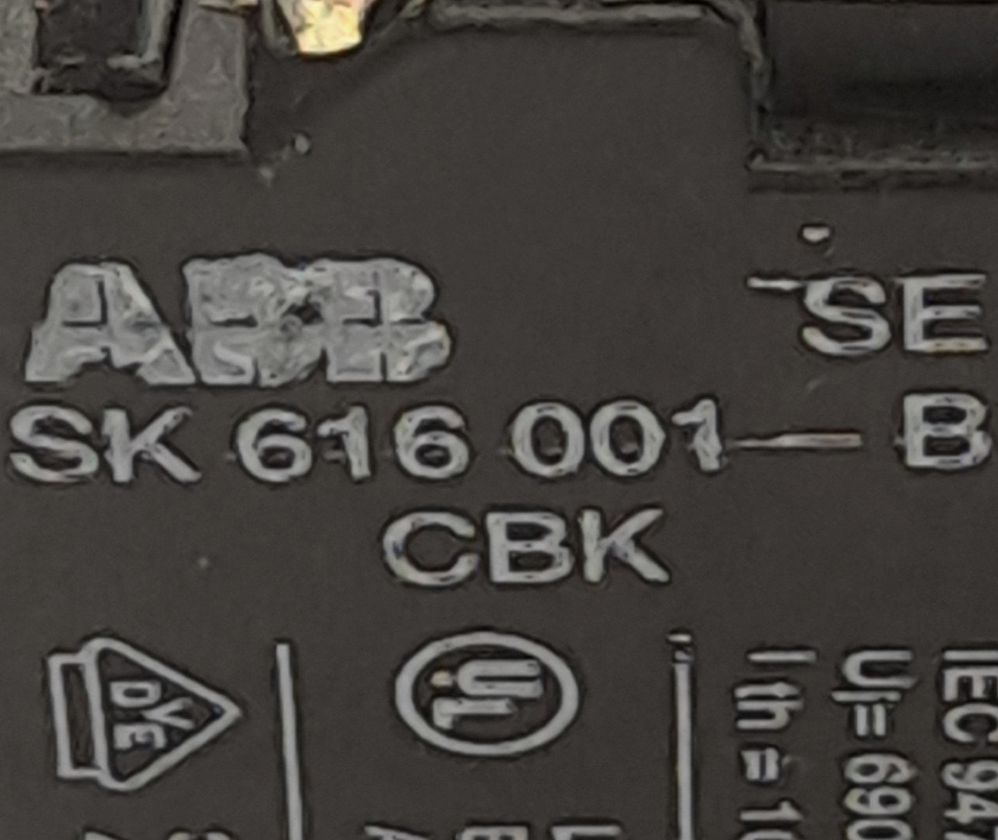 Used ABB SK 616 001-A, SK616 001-B Contact Blocks w/ Push & Twist E-Stop Button, 380V