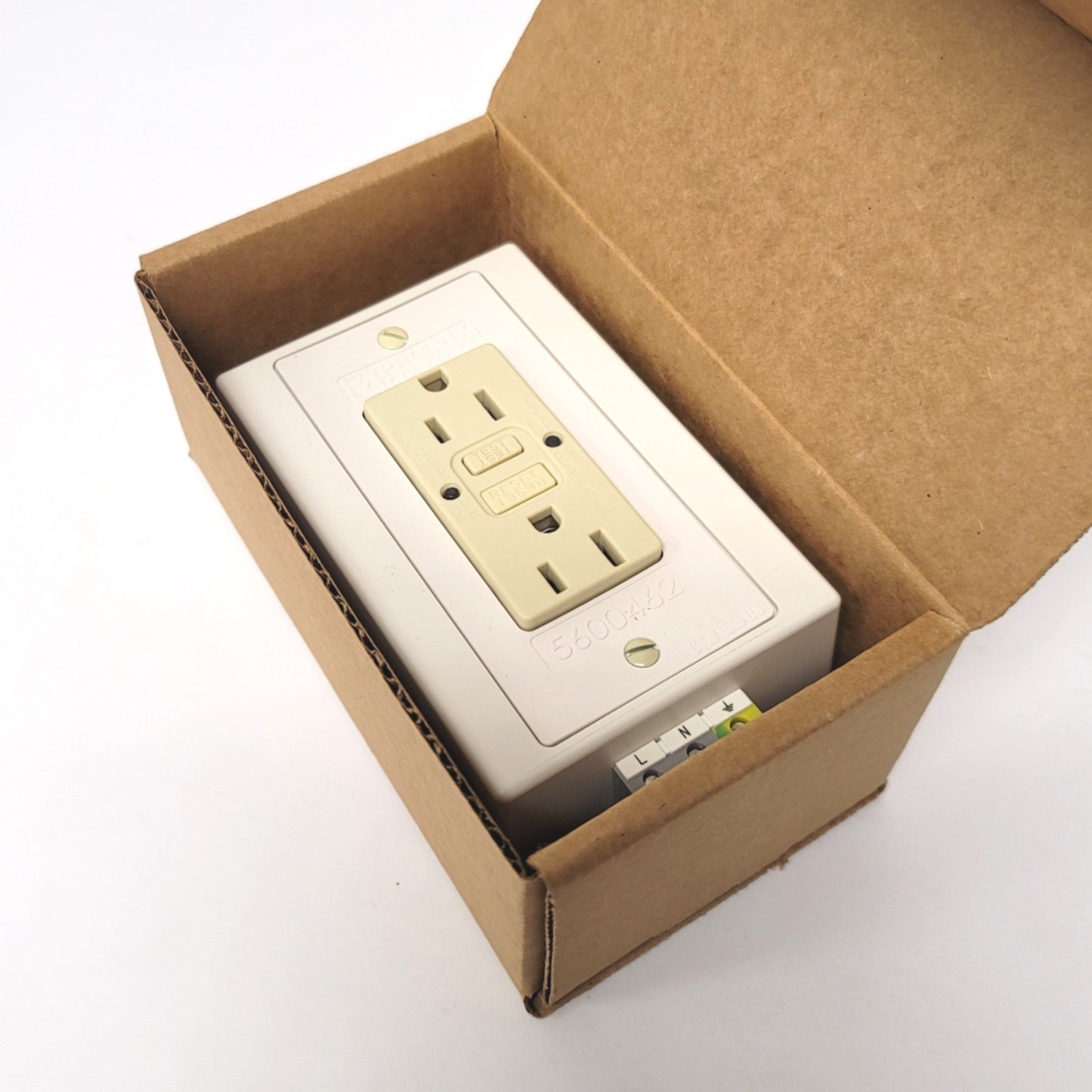 New Phoenix Contact EM-DUO/120/15/GFI 5600462 DIN Rail Mounted Power Outlet 120V 15A