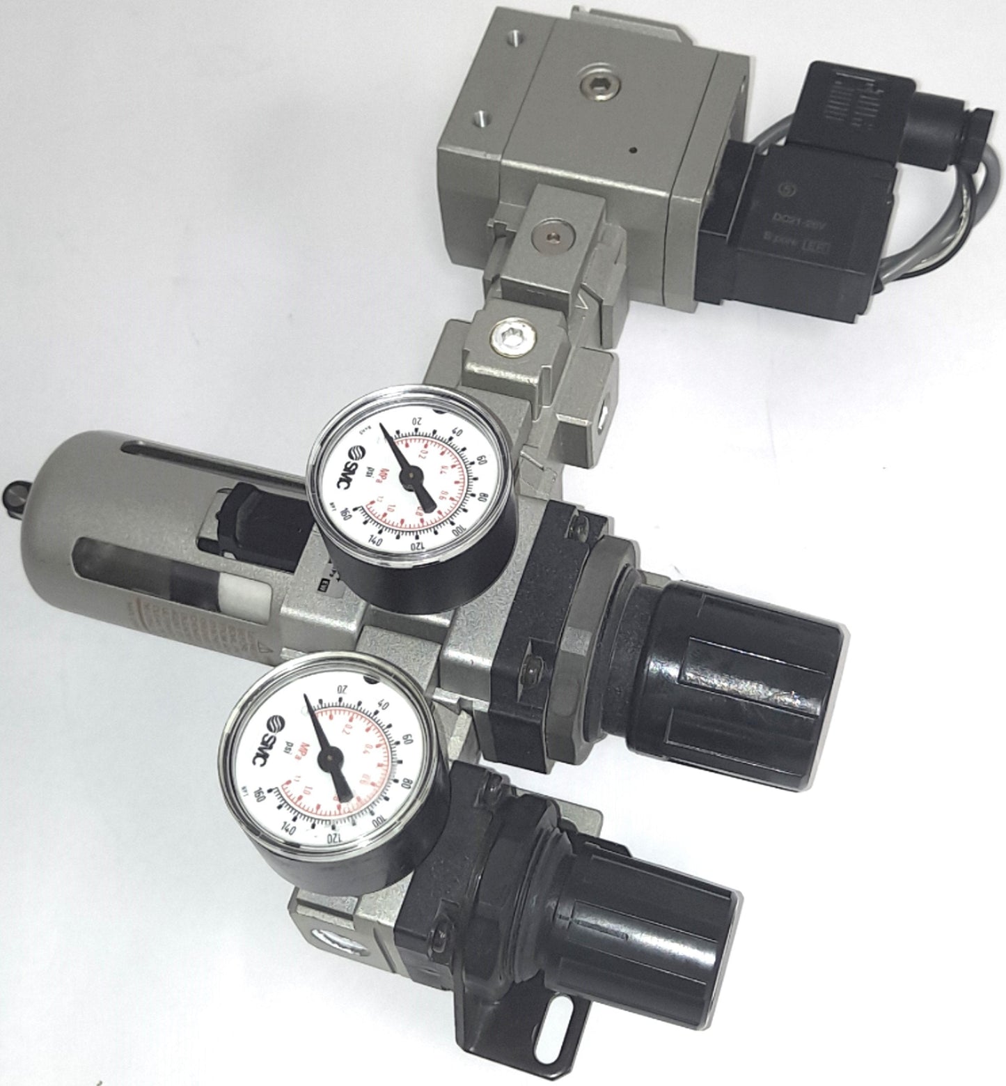 Used SMC NAW3000-N02 Filter, NAV3000-N03-5D Valve, NAR2000-N02 Regulator, 24VDC