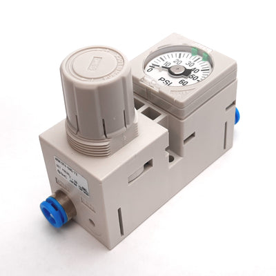 New SMC ARM10F4-08G-7Z Compact Manifold Regulator, Supply: 145psi, Set: 7-50psi
