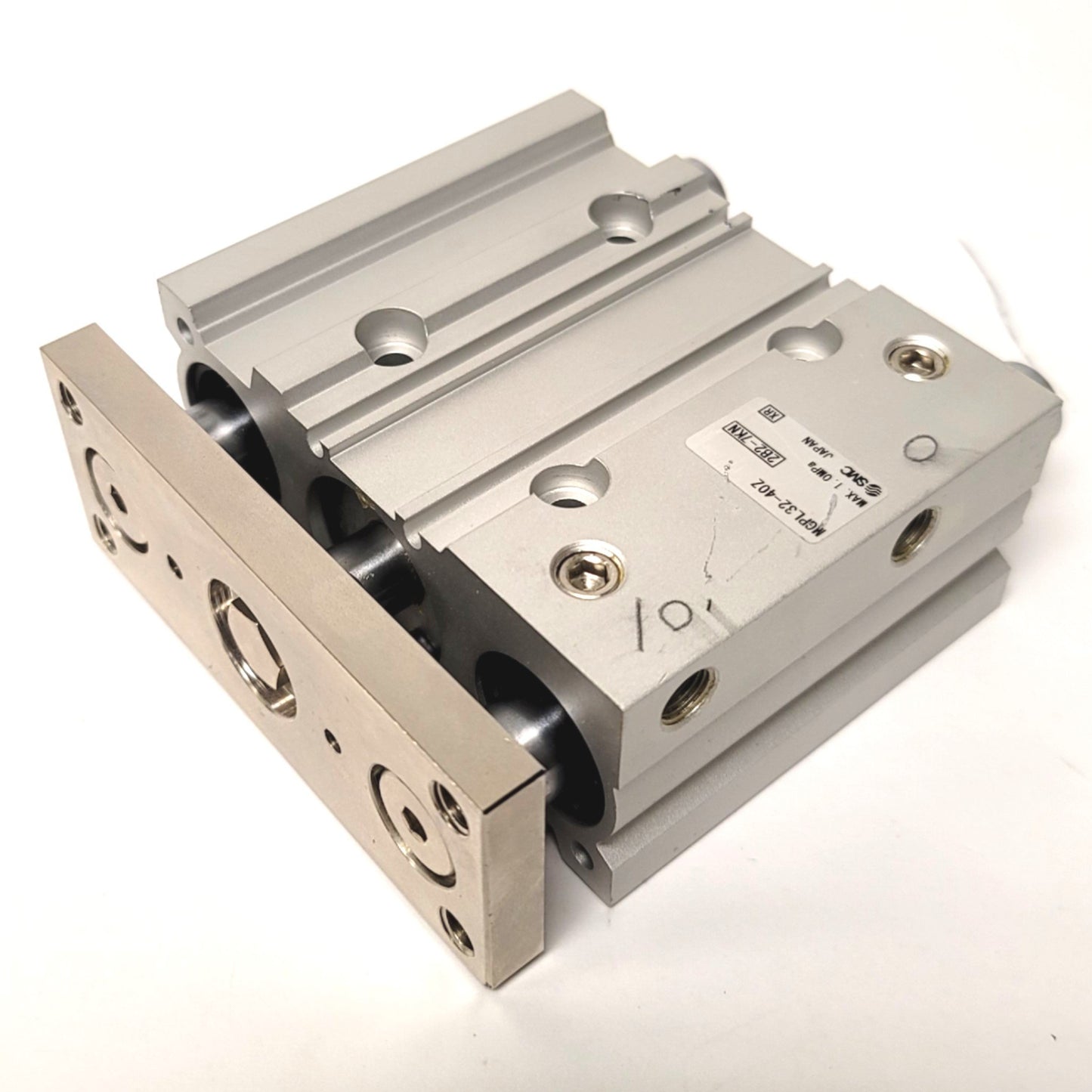 Used SMC MGPL32-40Z Compact Guided Cylinder Bore 32mm, Stroke 40mm, 1/8"RC, 0.1-1MPa
