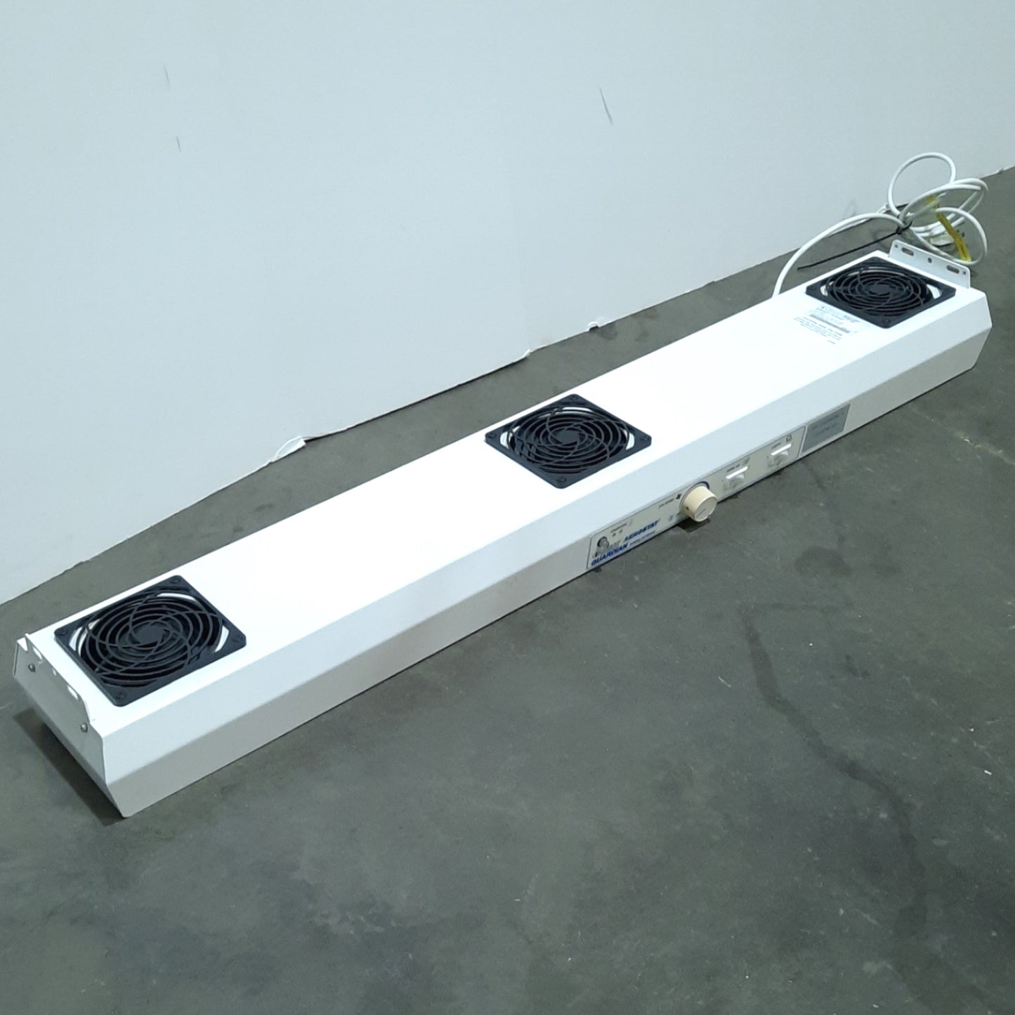 Used Simco 4005306 Aerostat Guardian Ionizing Air Fan 120V AC 2.5A, 200W Heater