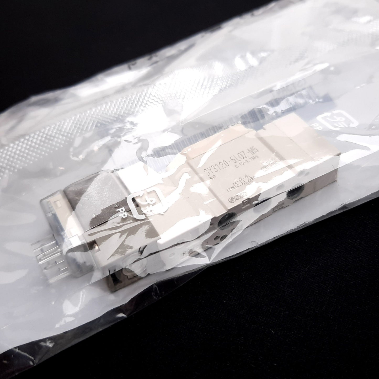 New SMC SY3120-5LOZ-M5 Solenoid Valve, 2-Position 5-Port, 24VDC, 0.15-0.7MPa, M5x0.8