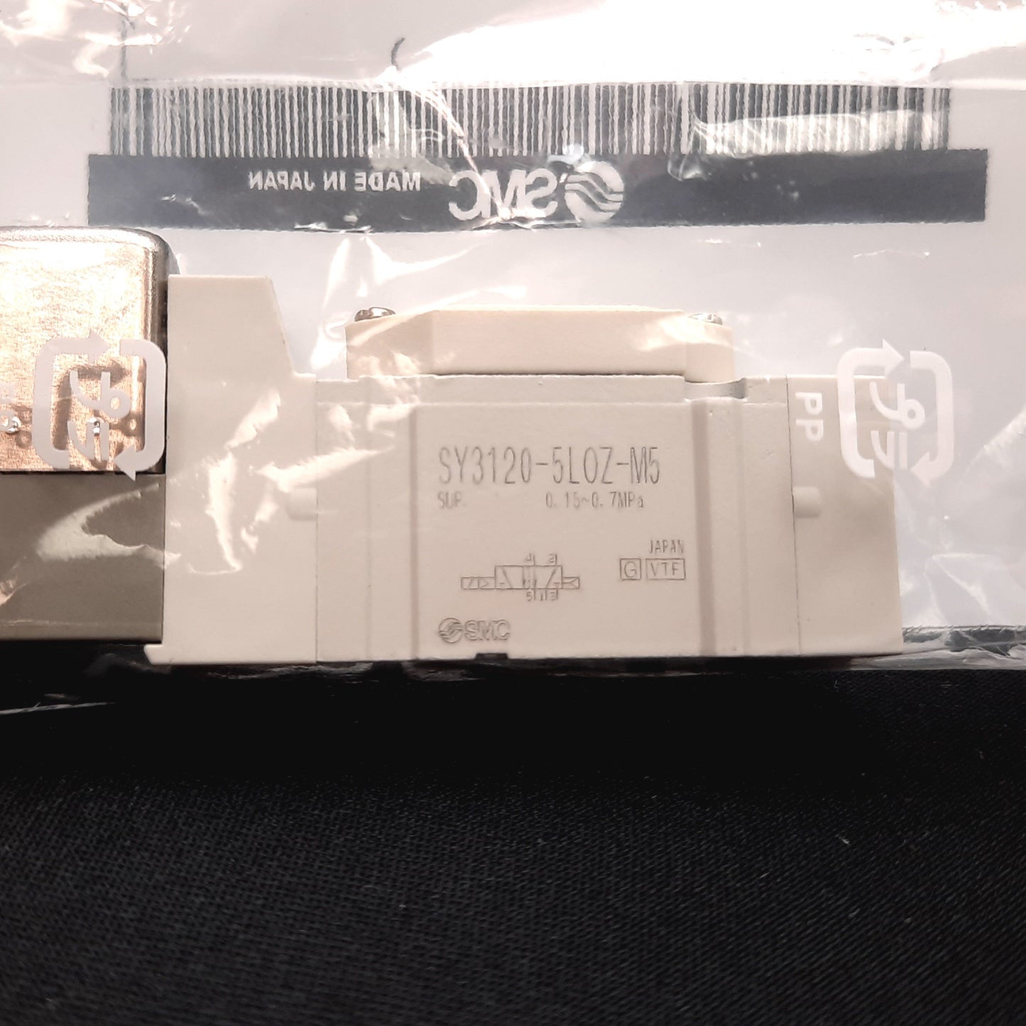 New SMC SY3120-5LOZ-M5 Solenoid Valve, 2-Position 5-Port, 24VDC, 0.15-0.7MPa, M5x0.8