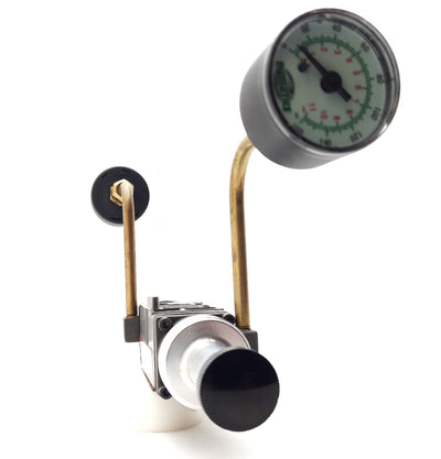 New Numatics 081RD100J000000 Pressure Regulator Valve 10-130Psi NEMA 4 46cfm