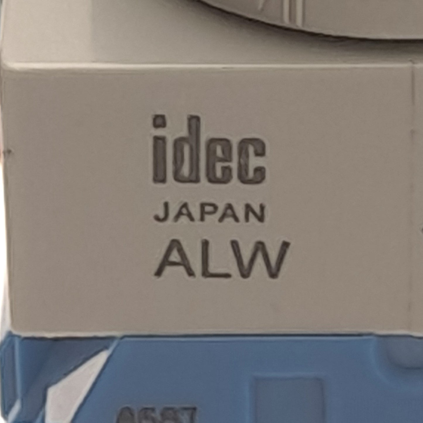 Used Idec ALW29920D-G-24V Illuminated Momentary Pushbutton, 2NO, Green LED, 24VAC/DC