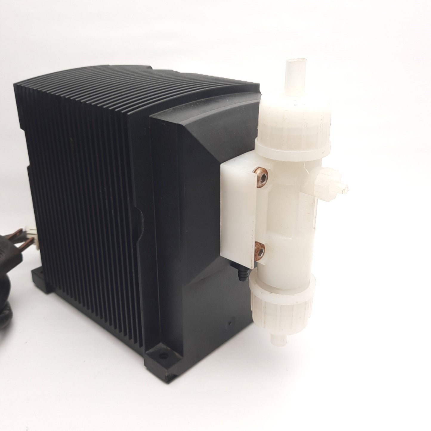 Used Grundfos DME 8-10A-PV/V/C-F-22RRB Dosing Pump 7.5L/Min, 120V AC 0.3A, 10 bar Max