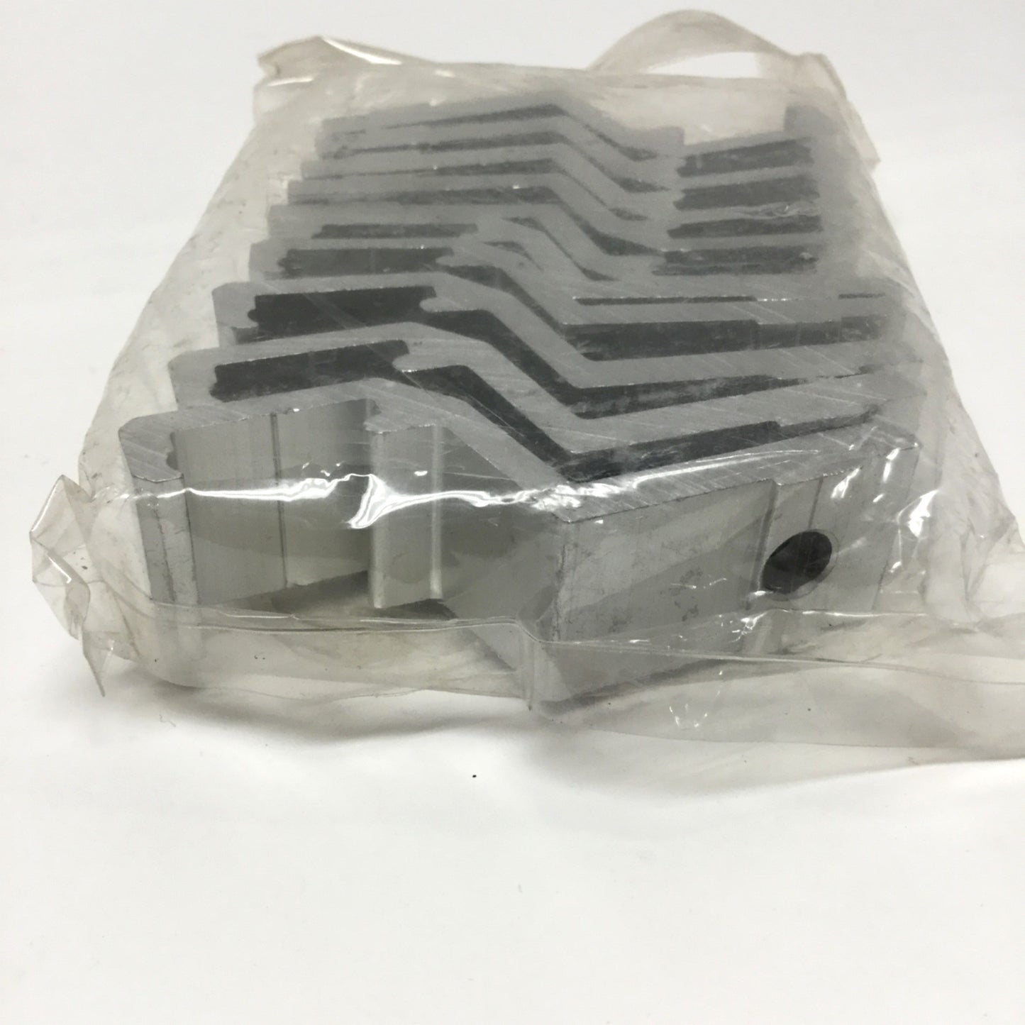 New Lot of 10 Dorner FGRB-28x42 FlexMove Fixed Guide Rail Brackets, Aluminum