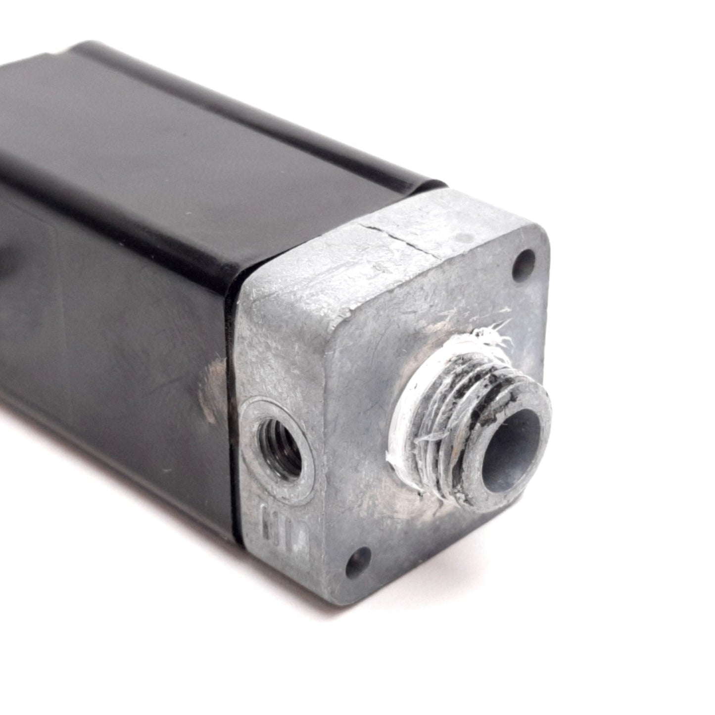 Used Humphrey MB3E1 Mini-Mizer Solenoid Valve, 24VDC, 0.5W, 0-100psi, 10-32 UNF