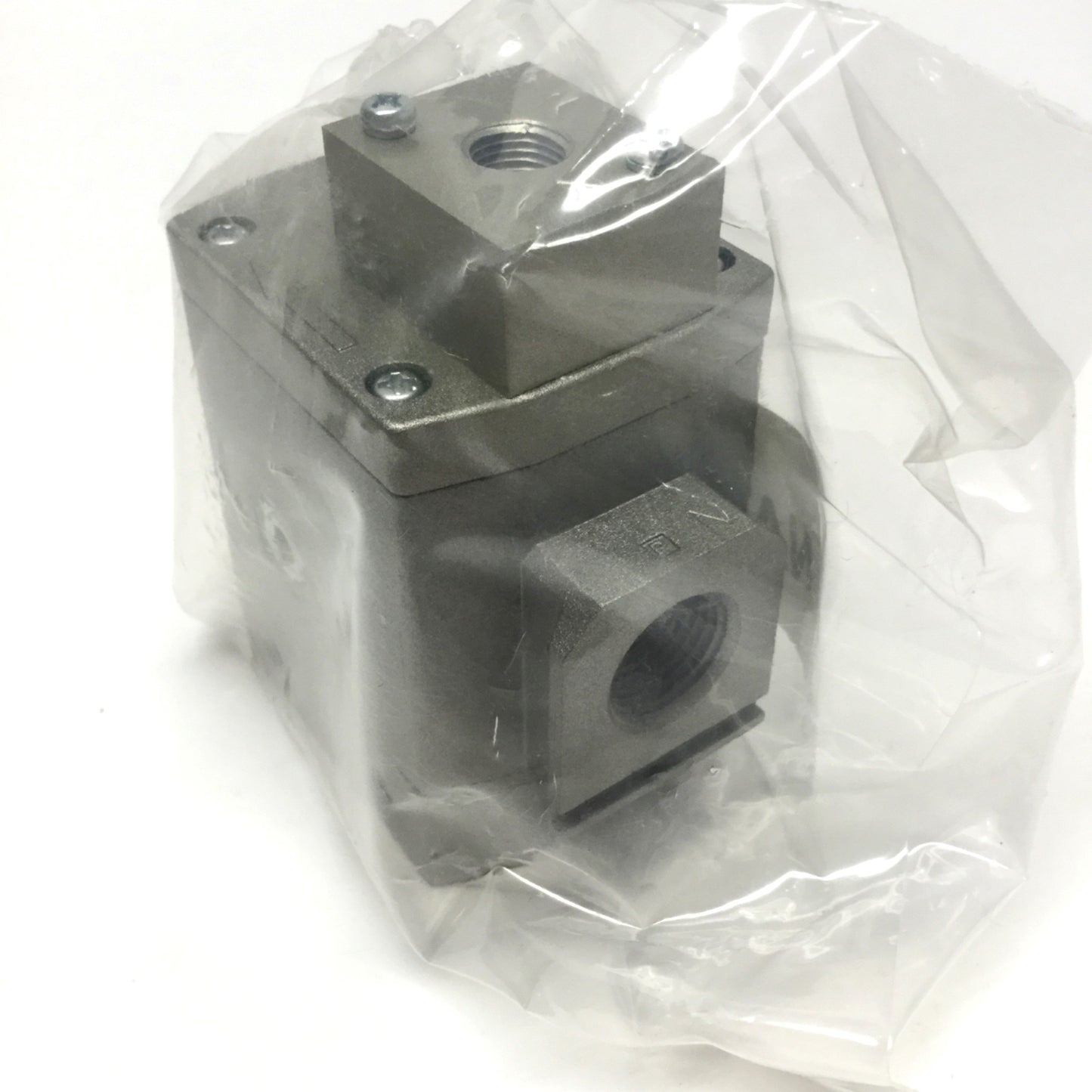 New SMC NAVA3000-N03 Soft Start-Up Valve, Air Pilot, 0.2-1.0MPa, 3/8" NPT