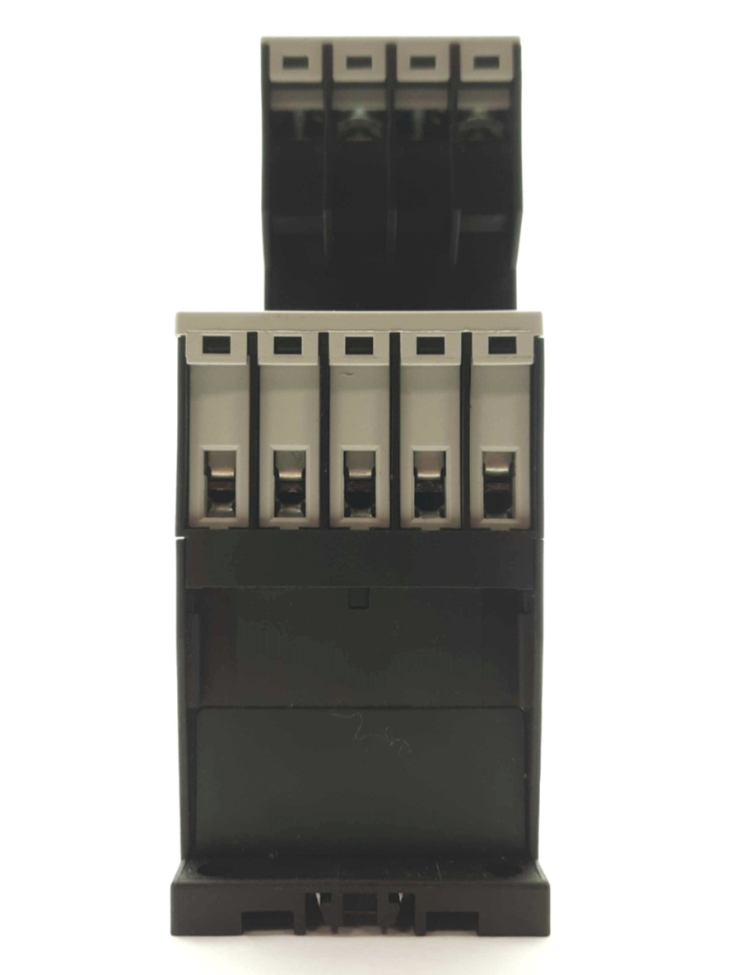 Used Moeller DILM15-10 IEC Contactor, 3-Pole 600VAC 15A, 3x NO 2x NC Aux, 24VDC Coil