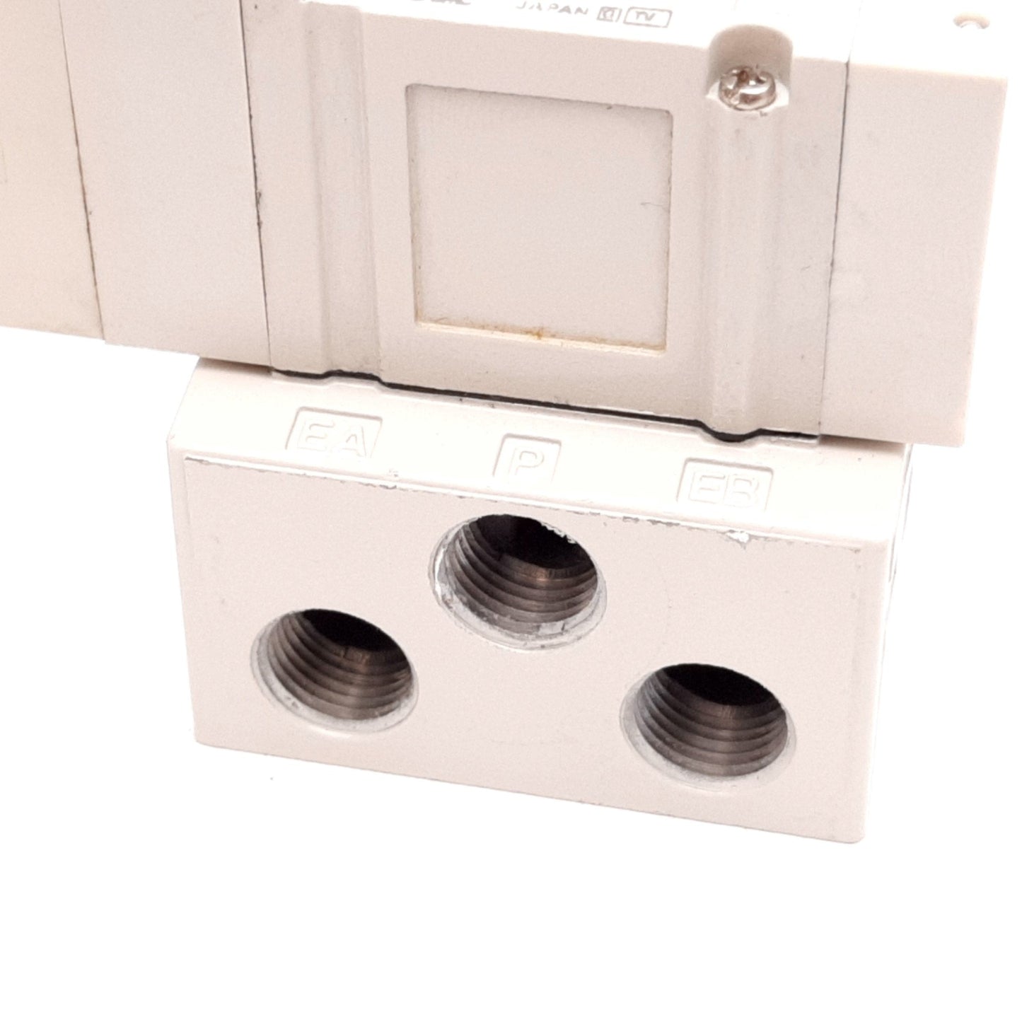 Used SMC SV1100-5W1U Solenoid Valve, 2-Position 5-Port, 24VDC, 0.15-0.7MPa, 1/8" NPT