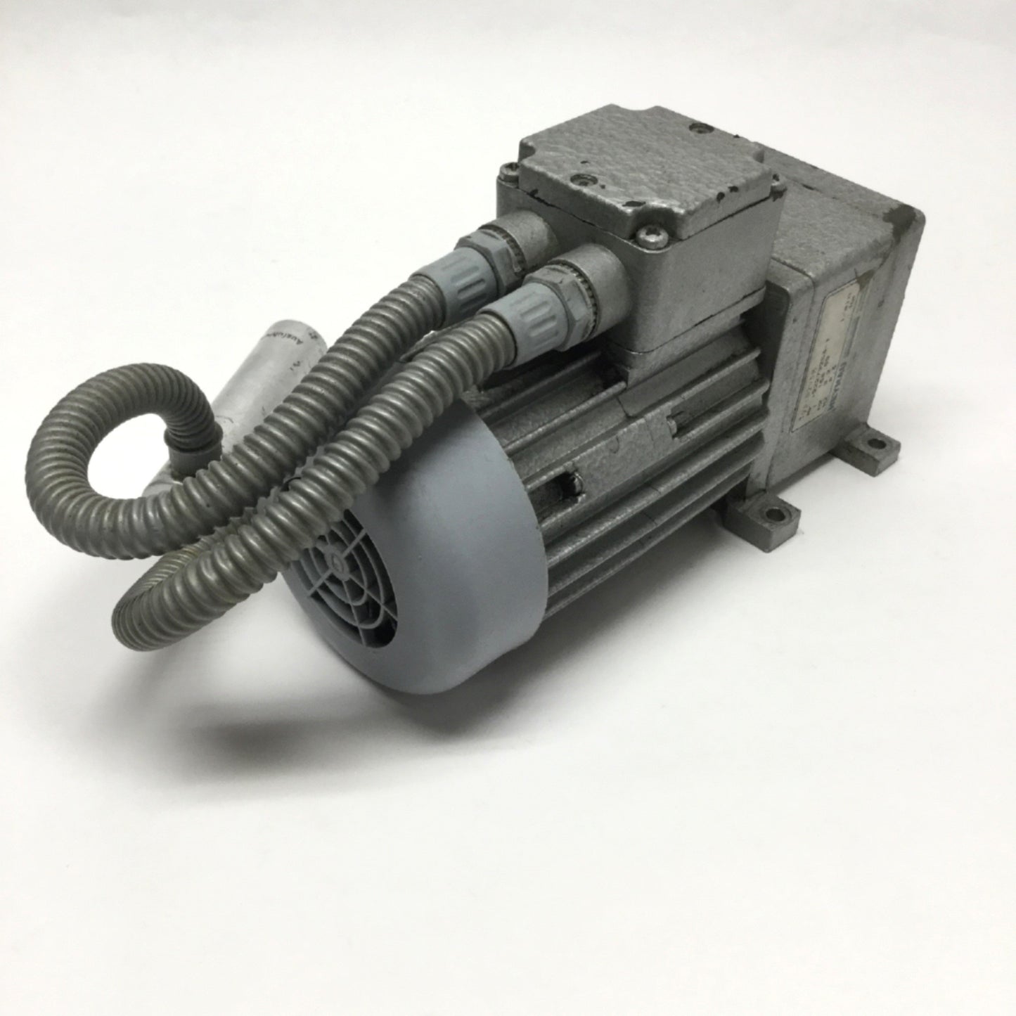 Used Heynau EG 7150-AY-RL Gearmotor 220VAC 60Hz, 168.9:1 Ratio, 9.2RPM, 8.3Nm