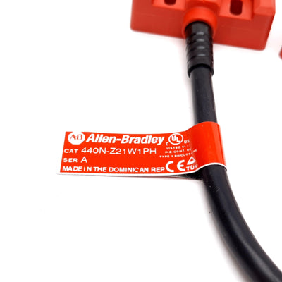 Used Allen-Bradley 440N-Z21W1PH Magnetically Coded Non-Contact Switch 24VDC, 2NC