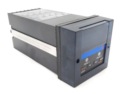 New ATC 3-0376B100Q50RX Panel Meter, Counter 8 Digits 120VAC, 1-999999, DIN