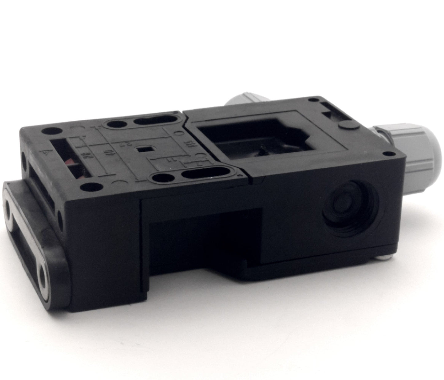 Used Schmersal AZ 16-03ZVRK-M16-2254 Safety Interlock Switch, 3NC Contact, M16 Ports