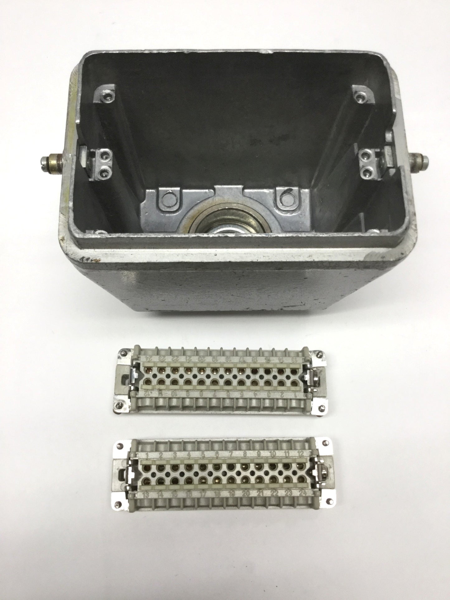 Used Lapp Epic H-BE 10.1560 HDC Connectors and Hood 48-Pin+PE, Male, 500V 16A
