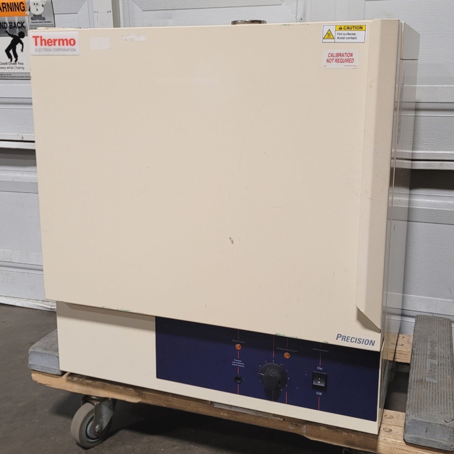 Used Thermo Scientific 6522 Gravity Convection Oven 2.5CuFt, 65-210°C, 120VAC 10A