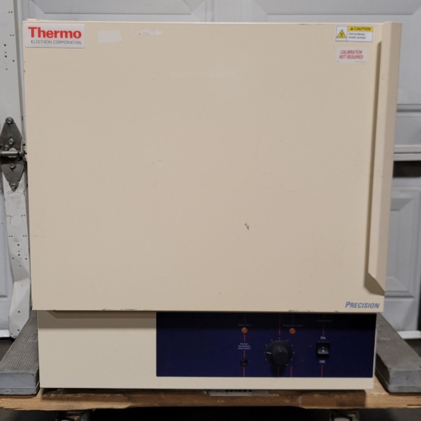 Used Thermo Scientific 6522 Gravity Convection Oven 2.5CuFt, 65-210°C, 120VAC 10A