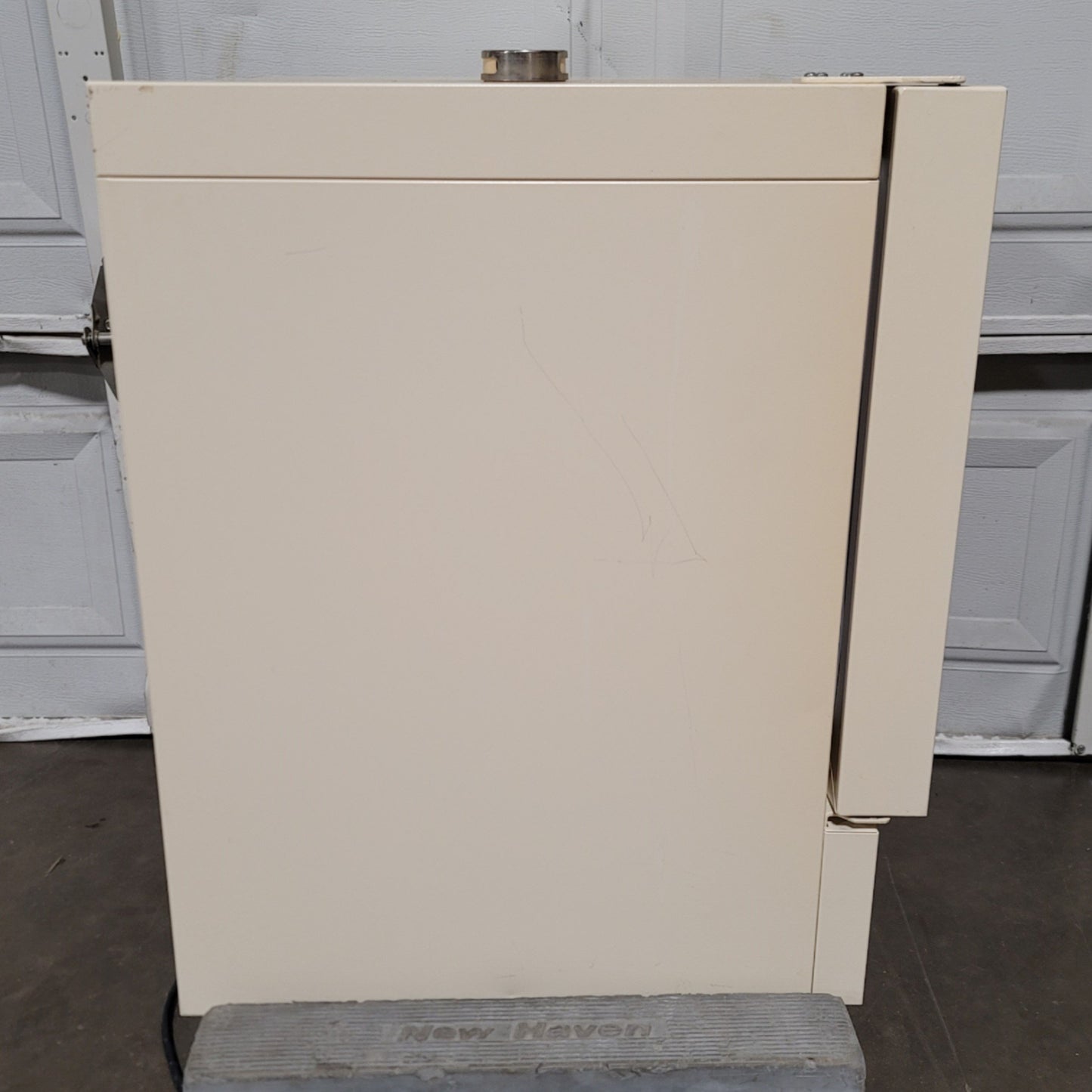 Used Thermo Scientific 6522 Gravity Convection Oven 2.5CuFt, 65-210°C, 120VAC 10A