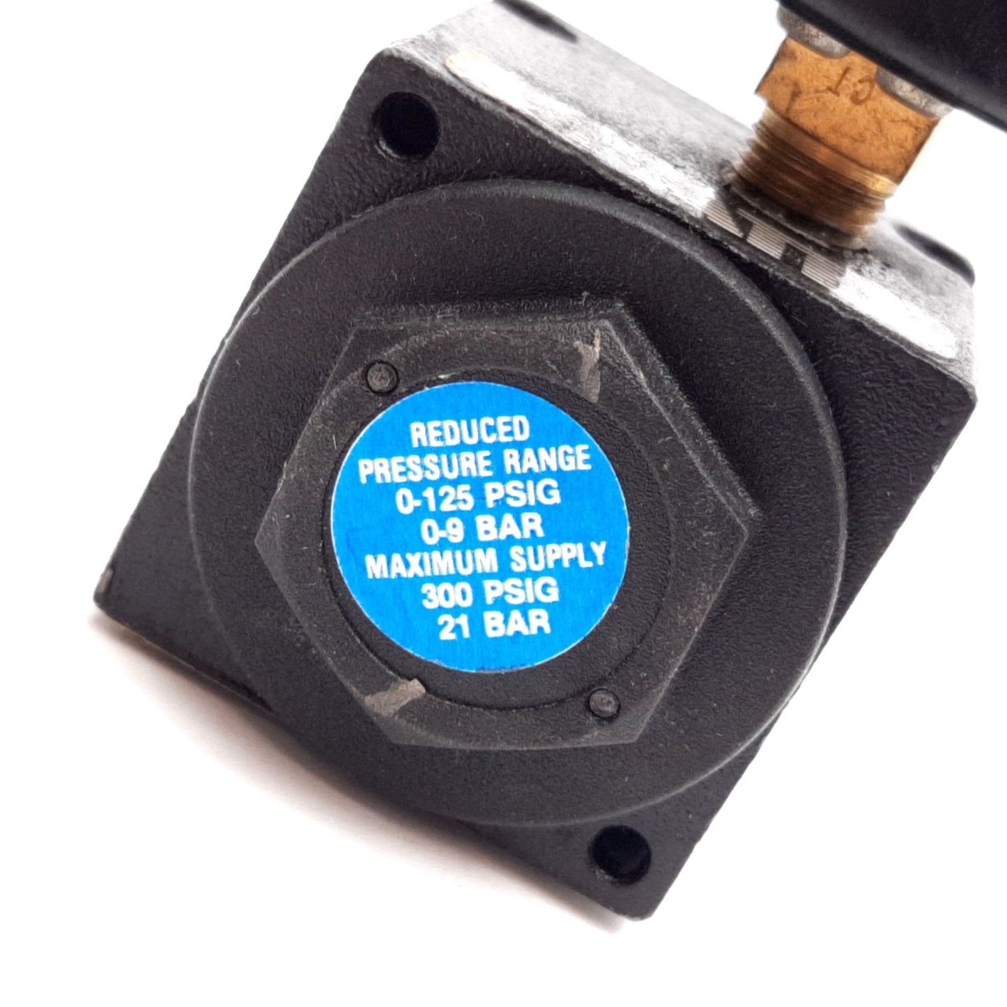 Used Watts R35-02C Pressure Regulator, 0-125psi, 1/4" NPT, With 200psi Pressure Gauge