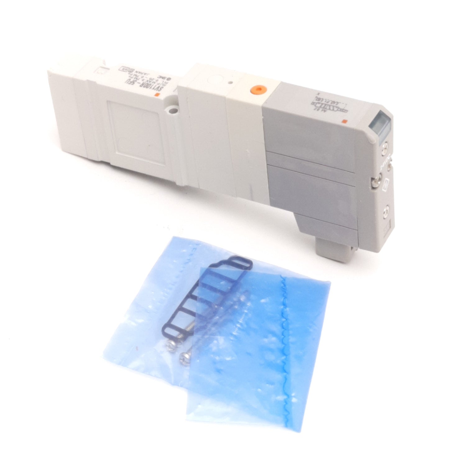 New SMC SV1100R-5FU Solenoid Valve, 5-Port 2-Position, 100PSI, 24VDC Coil