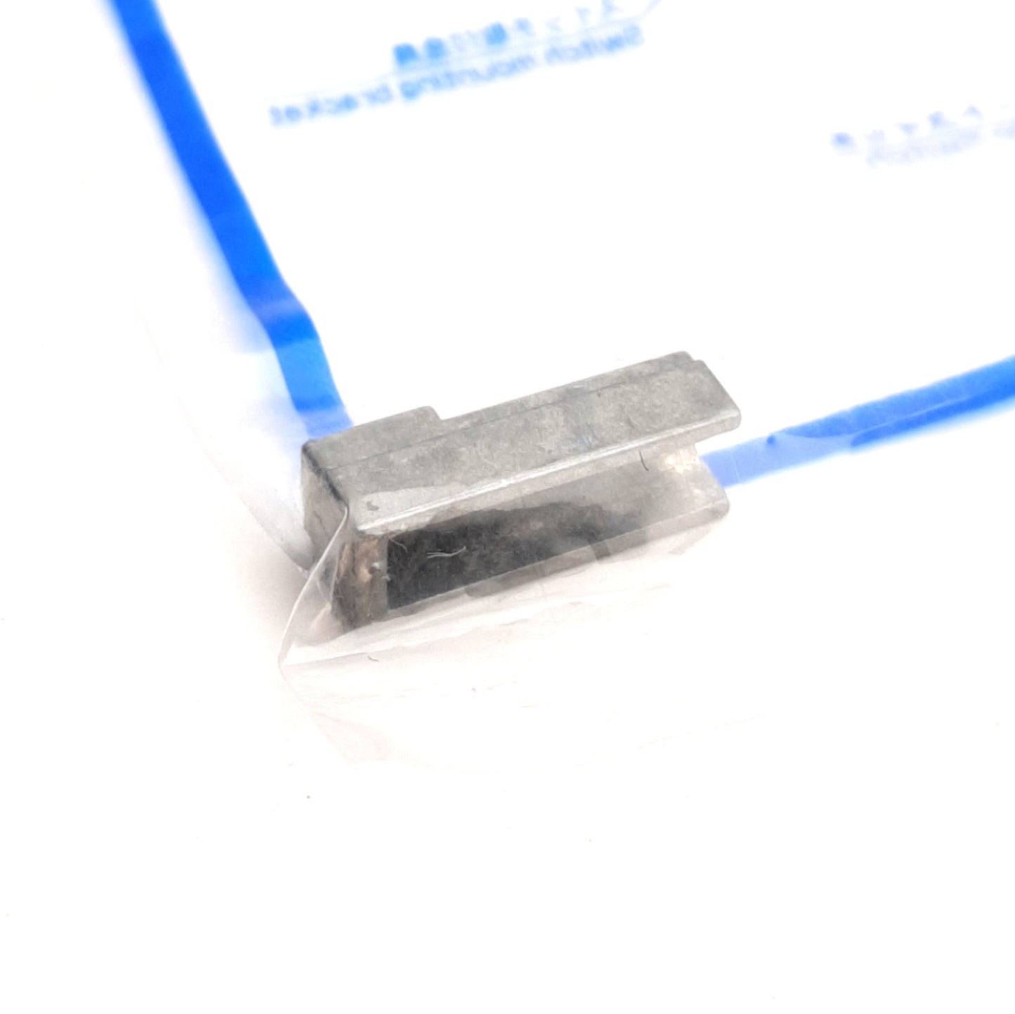 New Lot of 3 SMC BMG2-012 Sensor / Round Body Auto Switch Mounting Brackets