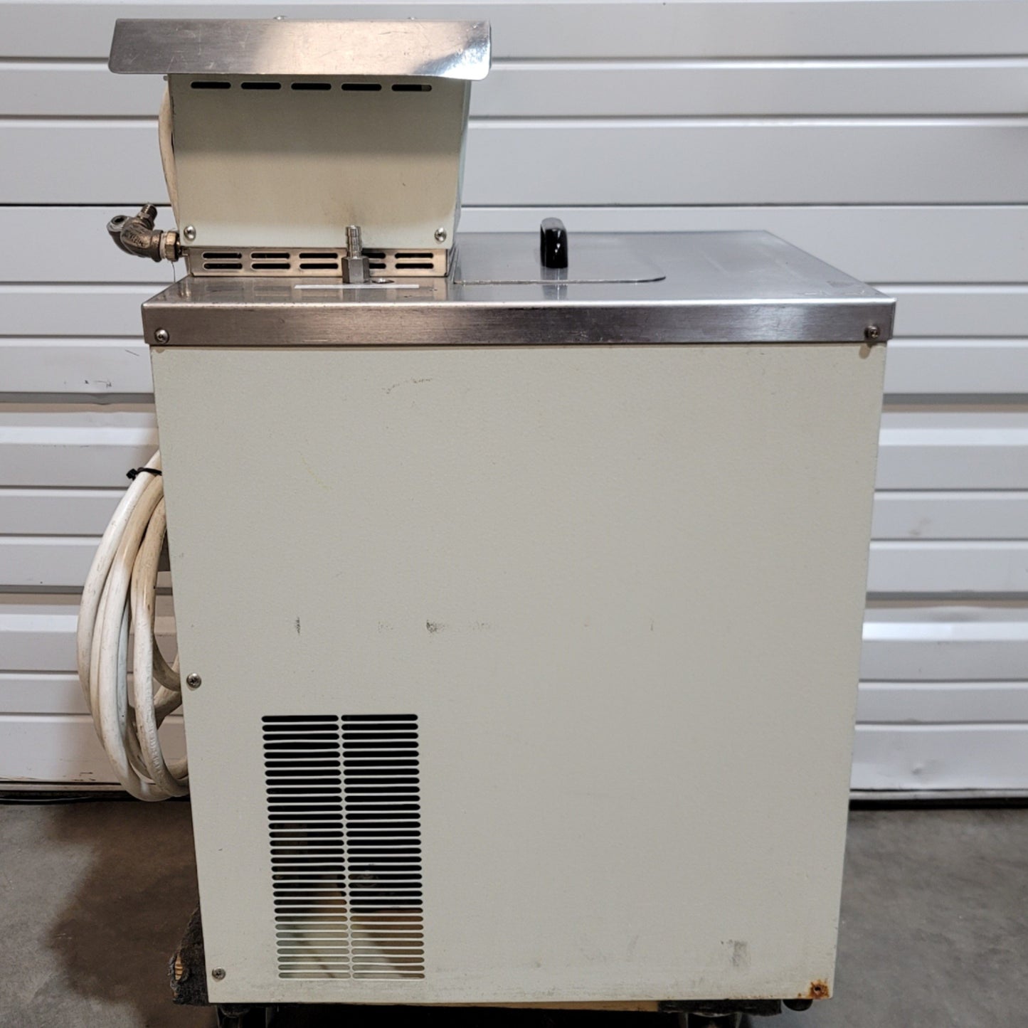 Used Fisher Scientific 1013D Isotemp Refrigerated Recirculating Chiller, -30 To 200°C