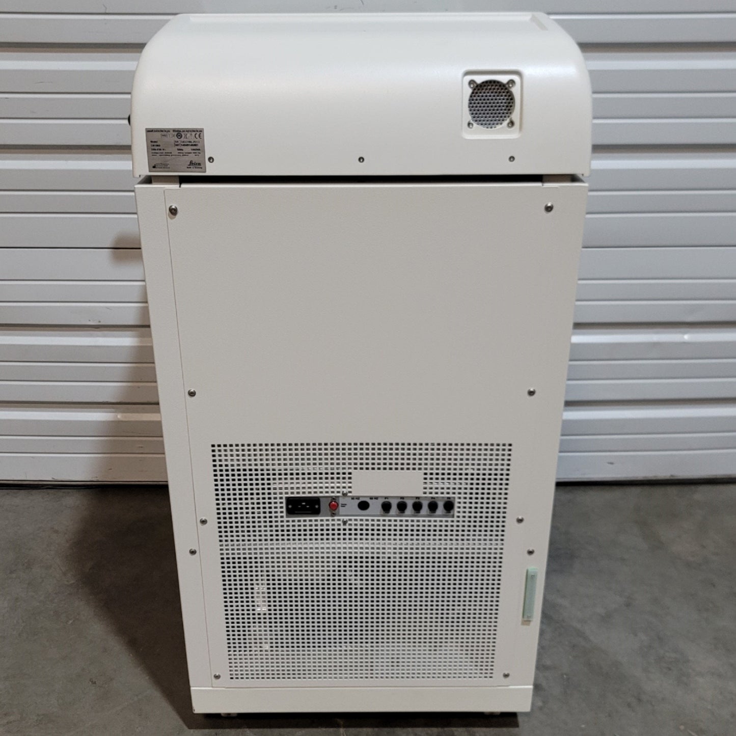 Used Leica CM1860 Cryostat Microtome 1-100 µm, 55x55mm Max, 0°C To -35°C, 220-230VAC