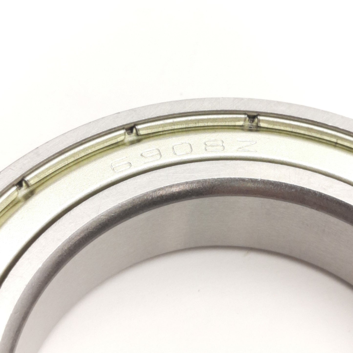 New NSK 6908Z Deep Groove Ball Bearing 62mm x 40mm x 12mm, 12200N, 13000 RPM