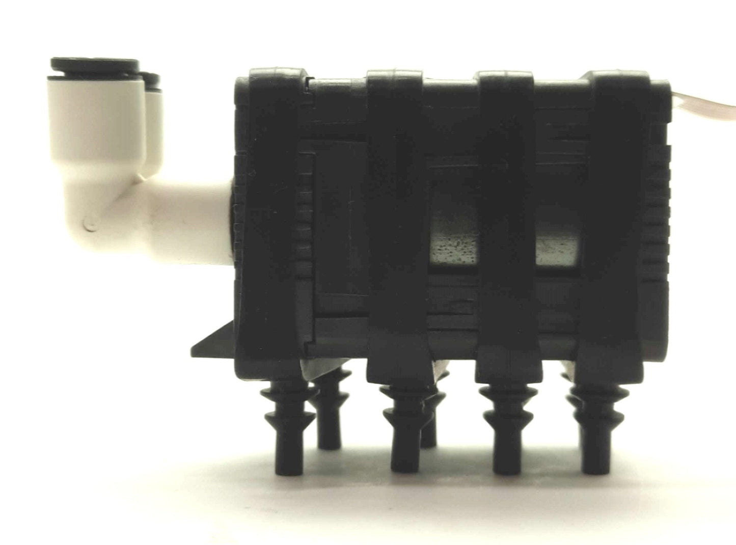 Used Xavitech V1500-22-V3 Micro Vacuum Pump, 6mm P2C, for Rapidox 3100 O² Sensor