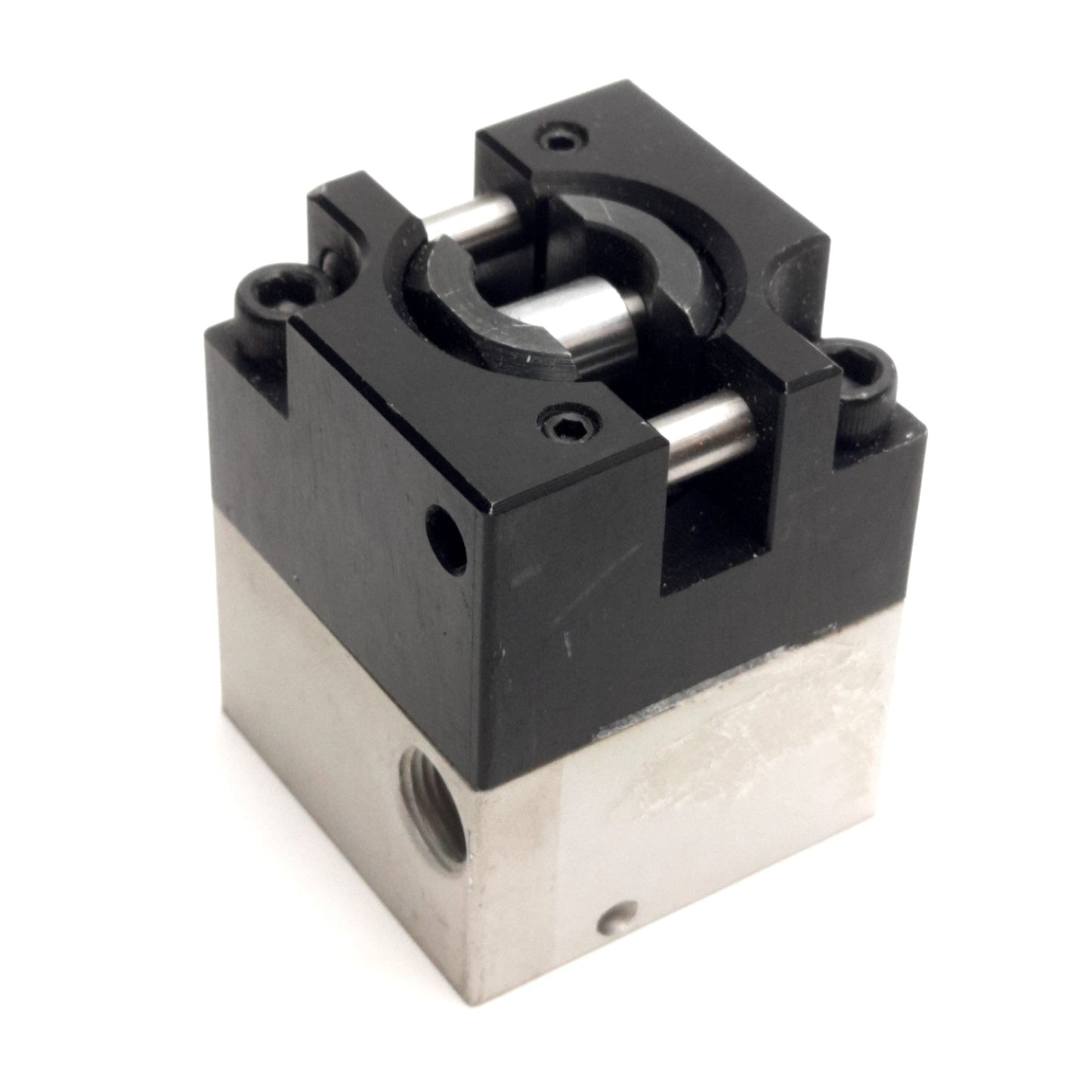 Used Compact Air Products SG112 Angular Gripper, Bore: 1.125", Ports: 1/8" NPT