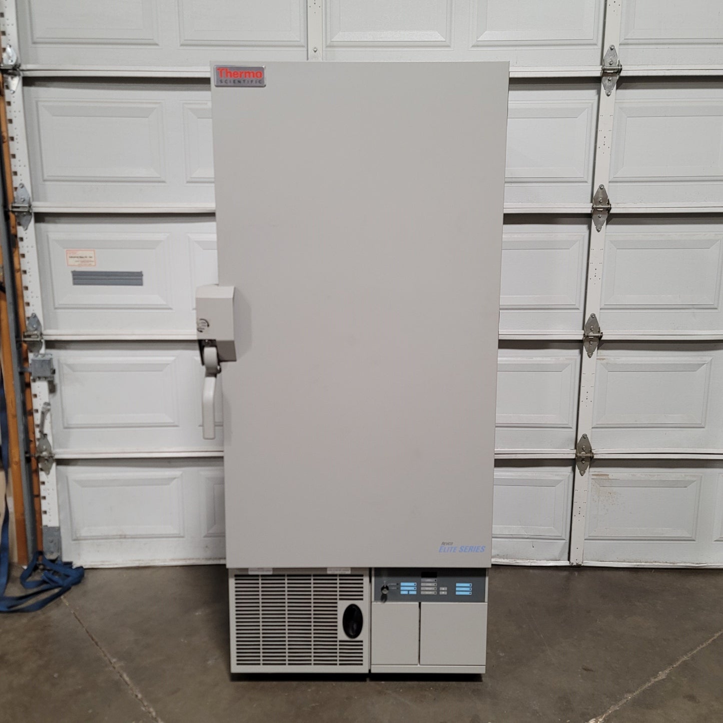 Used Thermo Fisher ULT1340-5-D40 Ultra Low Temperature Upright Freezer 13.4CuFt 208V