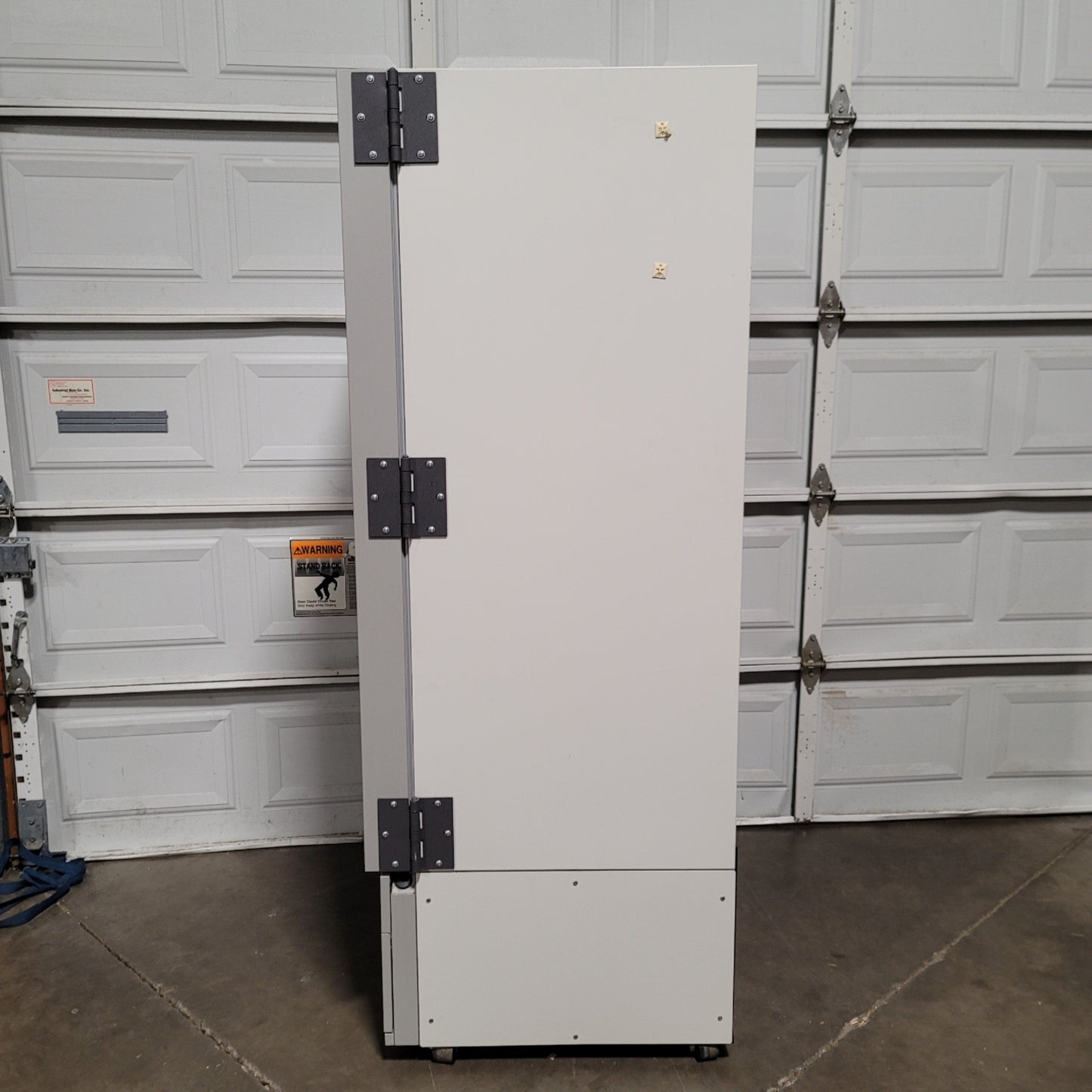 Used Thermo Fisher ULT1340-5-D40 Ultra Low Temperature Upright Freezer 13.4CuFt 208V
