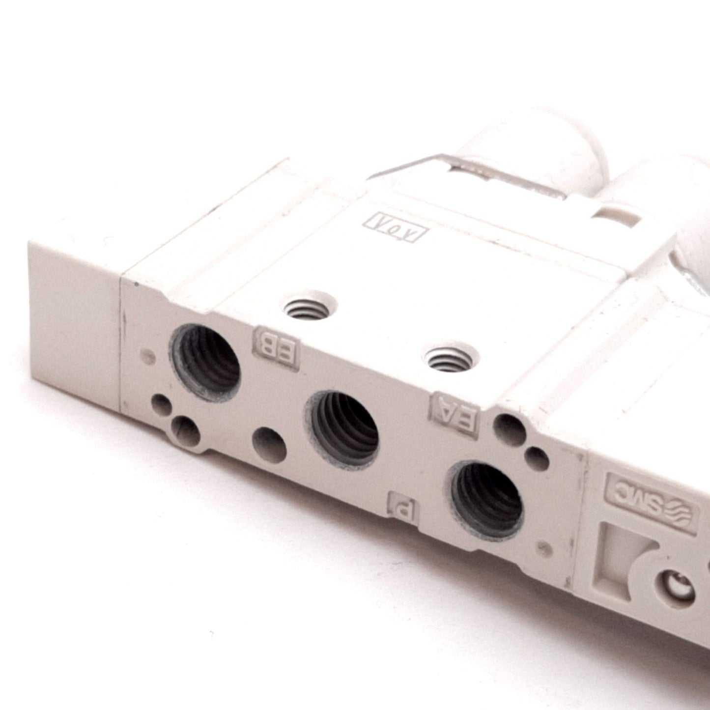 Used SMC SY3120-5LZ-C4 Solenoid Valve, 2-Position 5-Port, 24VDC, 0.15-0.7MPa