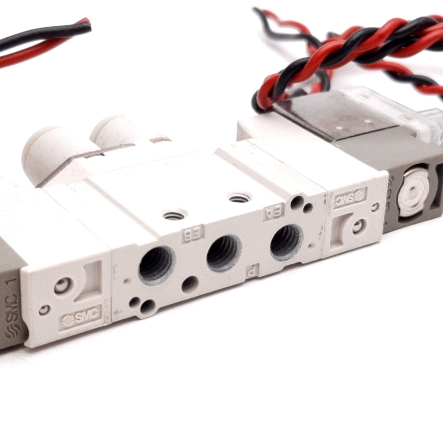 Used SMC SY3220-5LZ-C4 Solenoid Valve, 2-Position 5-Port, 24VDC, 0.1-0.7MPa