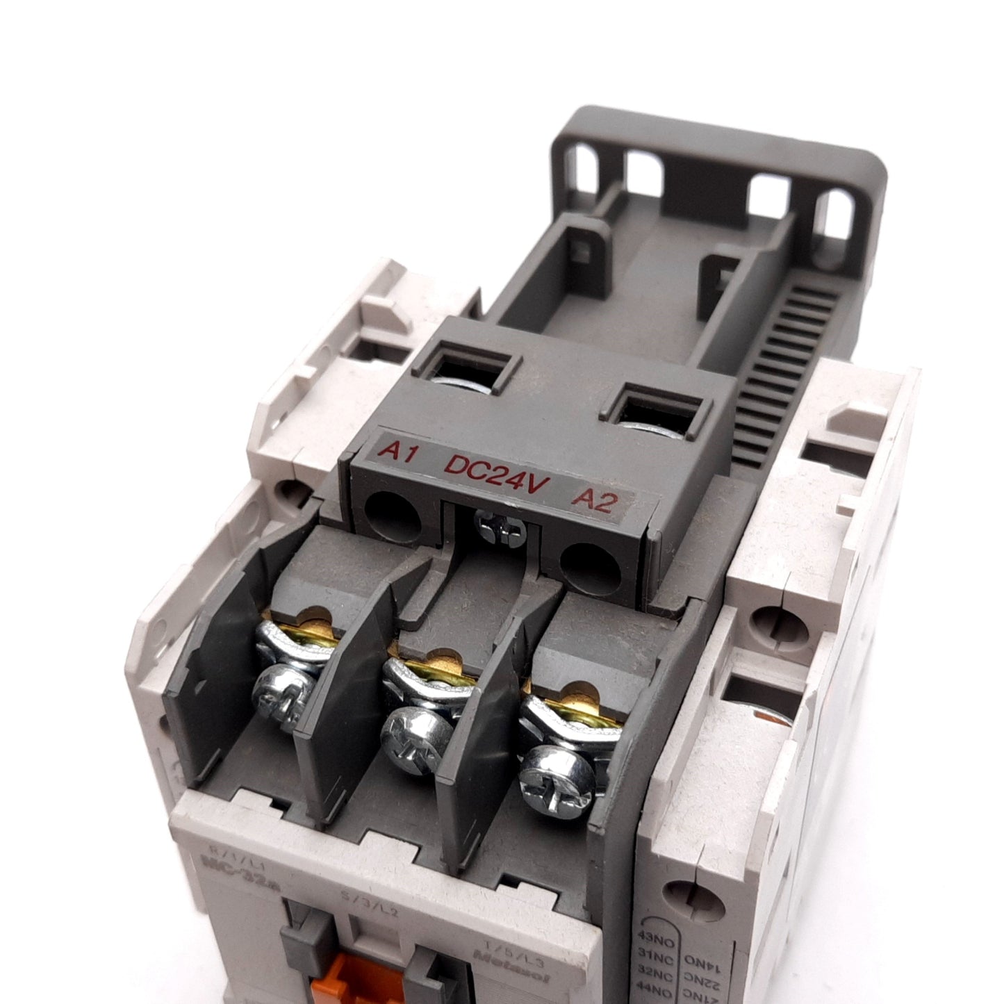 Used LS Electric MC-32a Contactor, 3-Pole, 4x Aux (2x N/O 2x N/C), Coil: 24VDC